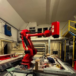 Chlapci z @remil_robotics makajú na pracovisku pre nového pracanta 💥 Touto cestou by som vyzdvihol pokrokové názory nového...